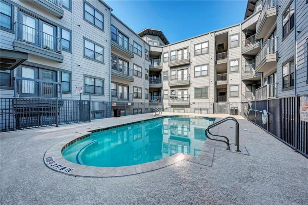 West Campus Accommodations Pool And King Bedrooms أوستن المظهر الخارجي الصورة
