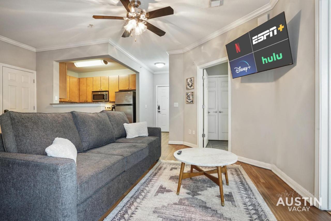 West Campus Accommodations Pool And King Bedrooms أوستن المظهر الخارجي الصورة