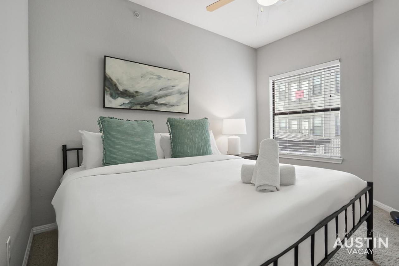 West Campus Accommodations Pool And King Bedrooms أوستن المظهر الخارجي الصورة